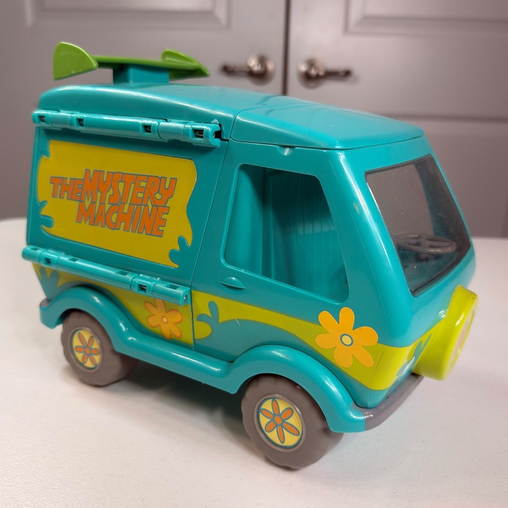 Scooby-Doo Mystery Machine Transforming Van Playset Character Options 2011 8"